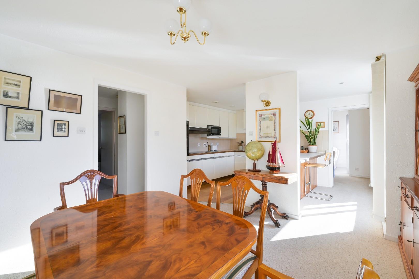 High Street, Tadworth | The Personal Agent